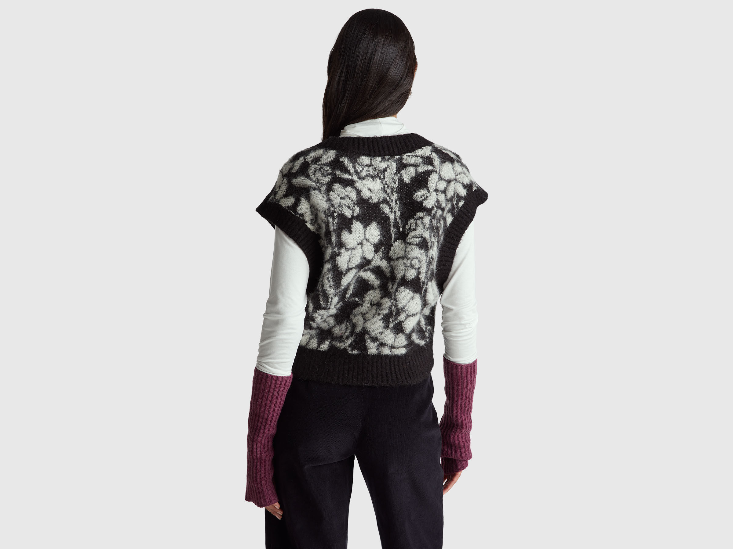 S/L V NECK SWEATER Damen image number 2